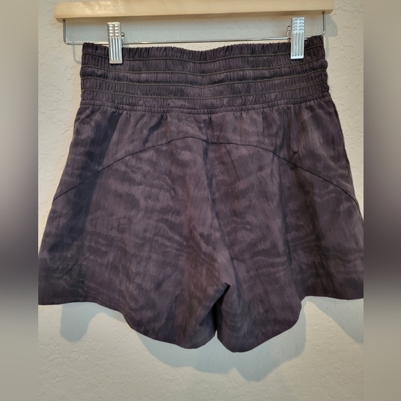 Athleta Camden Printed Shorts Size 0 - Picture 8 of 10